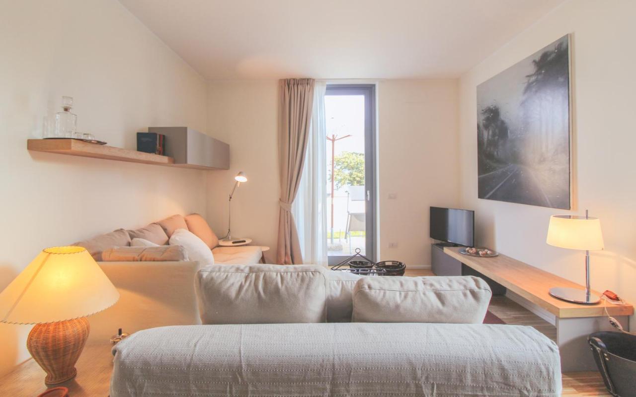 Residenza I Melograni - Suite Domaso Luaran gambar
