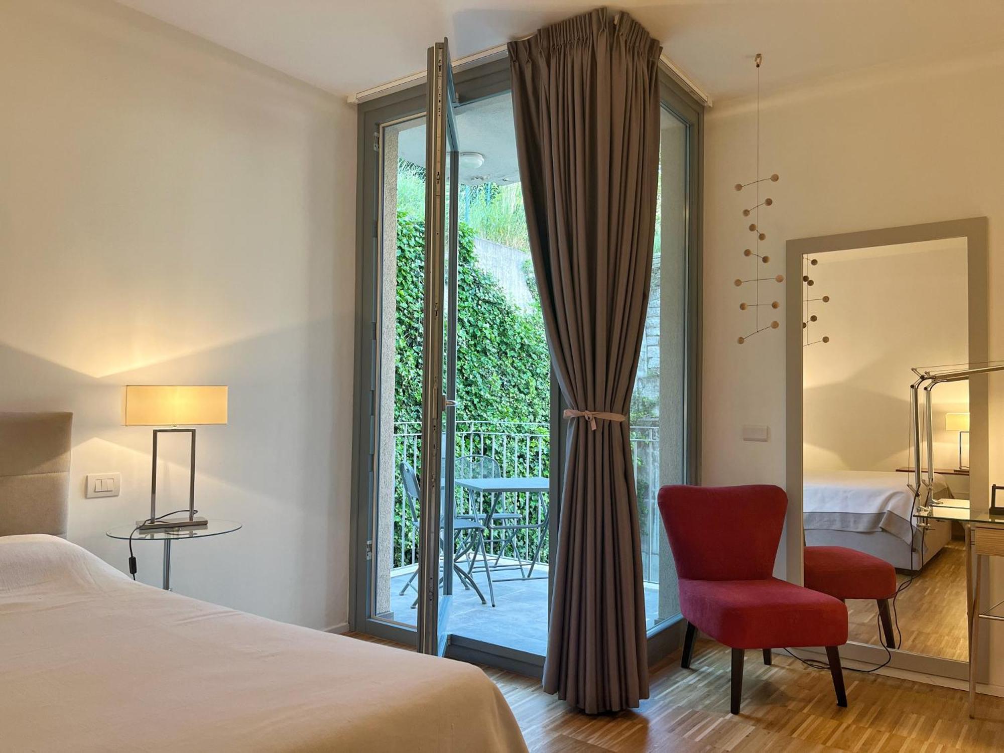 Residenza I Melograni - Suite Domaso Luaran gambar